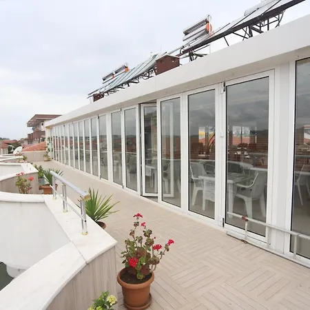 Altinkum Hotel 3*