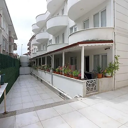 Altinkum Отель