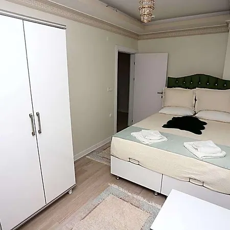 Отель Altinkum 3*